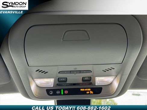 Used 2021 Chevrolet Equinox LT image 18