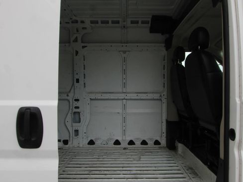 Used 2021 RAM ProMaster 2500 FWD image 12