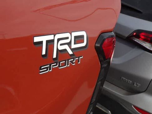 Used 2025 Toyota Tacoma TRD Sport w/ TRD Sport Premium Package image 8