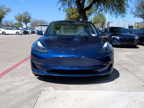 Used 2023 Tesla Model 3 Standard Range image 3