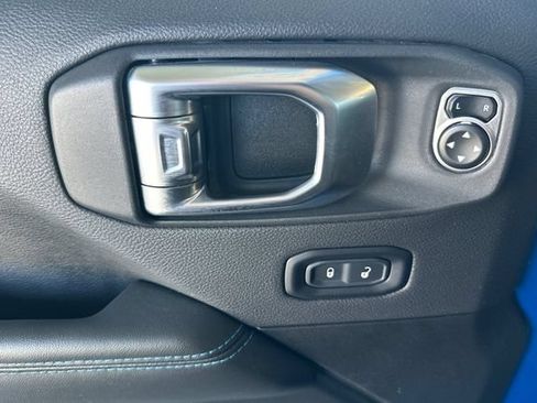 Used 2024 Jeep Wrangler Unlimited Rubicon 4xe AWD/4WD image 13