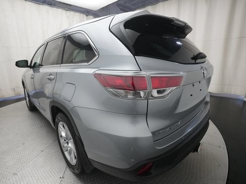 Used 2014 Toyota Highlander Limited w/ Driver Technology Package AWD/4WD image 34
