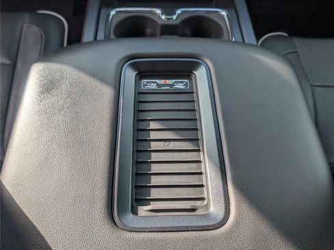 Used 2018 Chevrolet Silverado 1500 High Country image 15