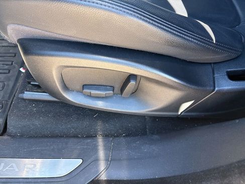 Used 2018 Jaguar F-PACE Premium AWD/4WD image 12