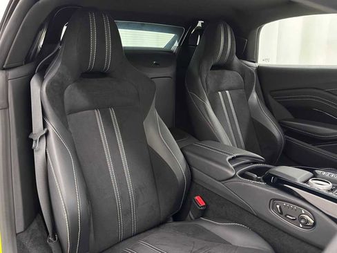 Used 2022 Aston Martin V8 Vantage image 41