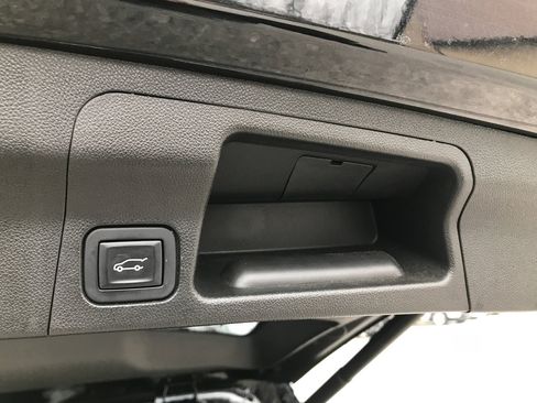 Used 2018 GMC Acadia Denali image 33