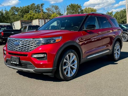 Used 2023 Ford Explorer Platinum w/ Technology Package AWD/4WD image 7
