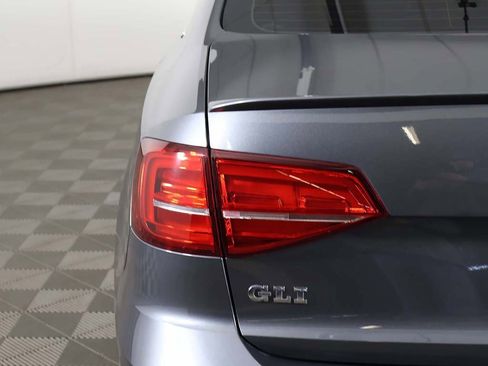 Used 2017 Volkswagen Jetta GLI image 16