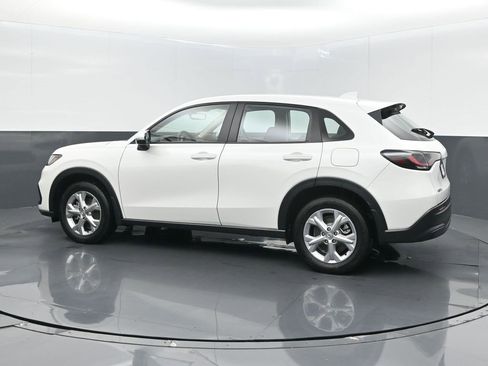 Certified 2025 Honda HR-V LX image 13