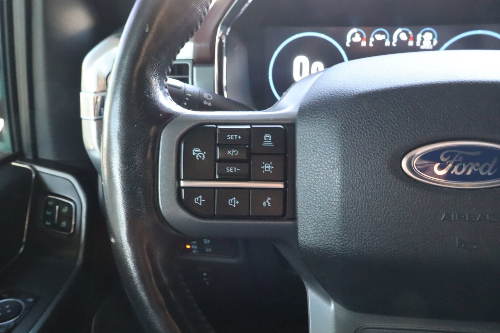Used 2021 Ford F150 Lariat w/ Equipment Group 502A High AWD/4WD image 25