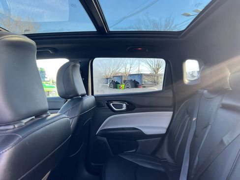 Used 2024 Jeep Compass Limited w/ Sun and Sound Group image 30