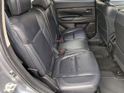 Used 2020 Mitsubishi Outlander ES AWD/4WD image 27