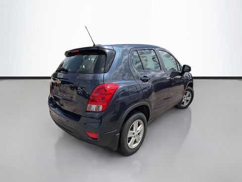 Used 2019 Chevrolet Trax LS w/ LPO, Protection Package AWD/4WD image 9