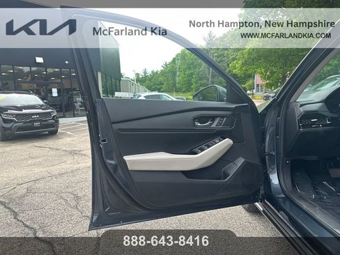 Used 2023 Honda Accord Touring image 10