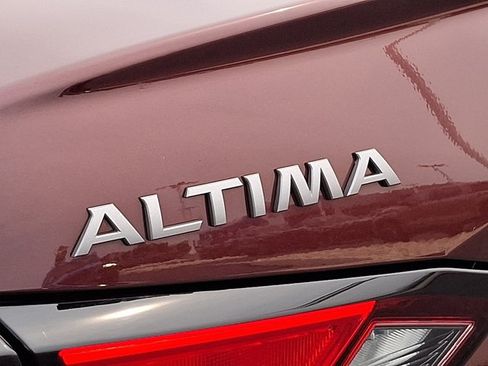 Used 2023 Nissan Altima 2.5 SV FWD image 30