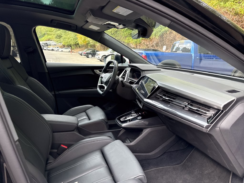 Used 2023 Audi Q4 e-tron Premium Plus w/ Premium Plus AWD/4WD image 9