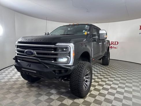 Used 2024 Ford F250 Limited w/ FX4 Off-Road Package image 4