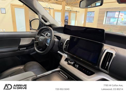 Used 2025 Ford Expedition Max Active image 30