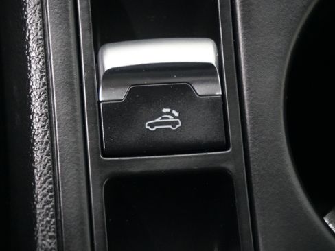 Used 2010 Audi A5 2.0T Premium Plus image 21