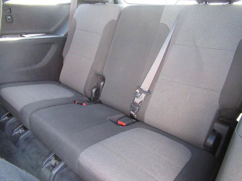 Used 2022 Chevrolet Traverse LT FWD image 39