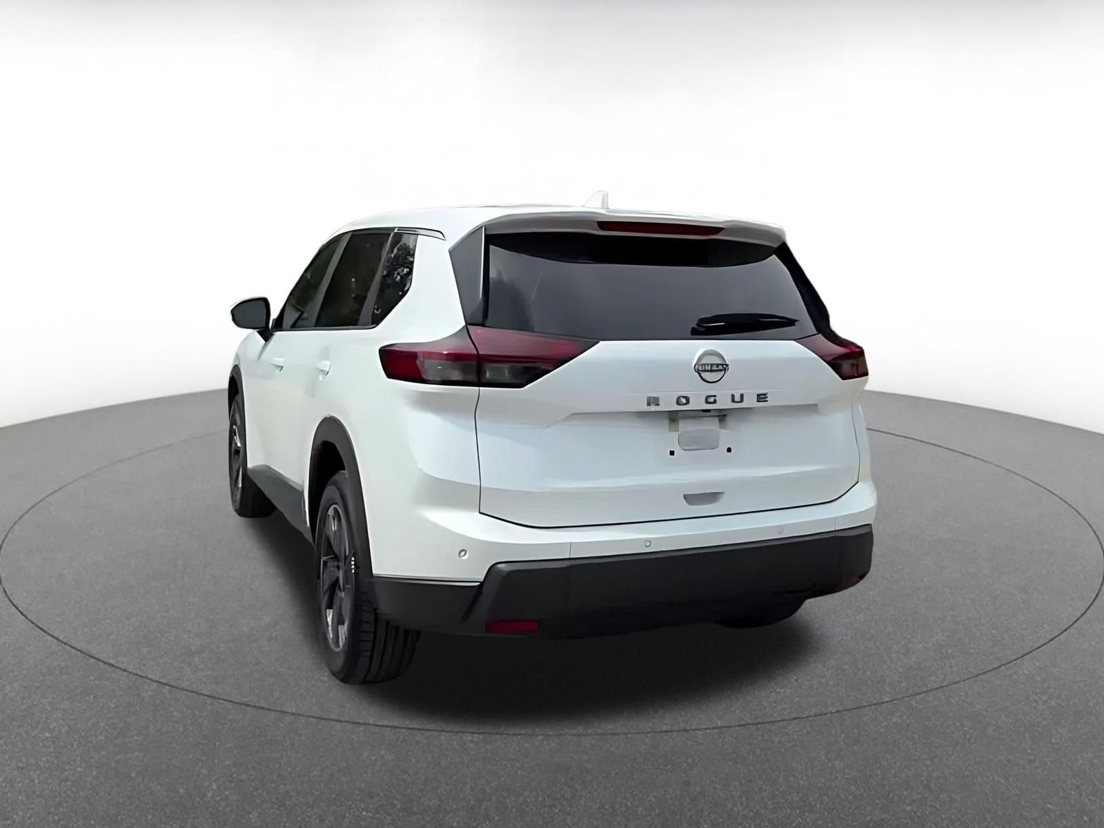 Used 2025 Nissan Rogue SV FWD image 10