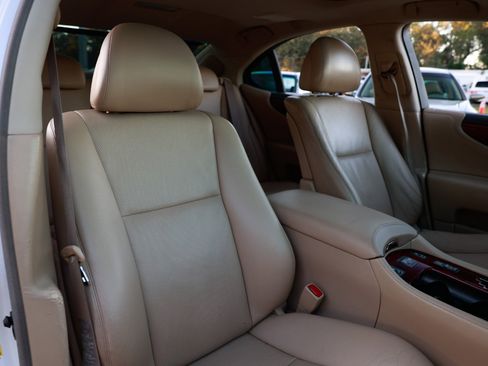 Used 2007 Lexus LS 460 image 18