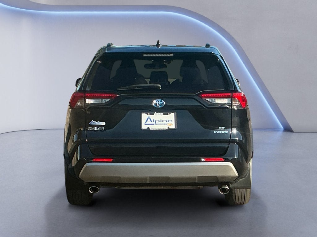 Used 2022 Toyota RAV4 SE w/ Convenience Package AWD/4WD image 4