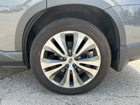 Used 2019 Subaru Ascent Touring w/ Popular Package #3 AWD/4WD image 6