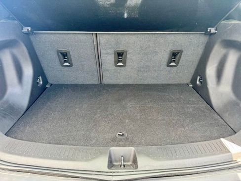 Used 2023 Chevrolet Bolt EUV LT w/ Driver Confidence Package FWD image 11
