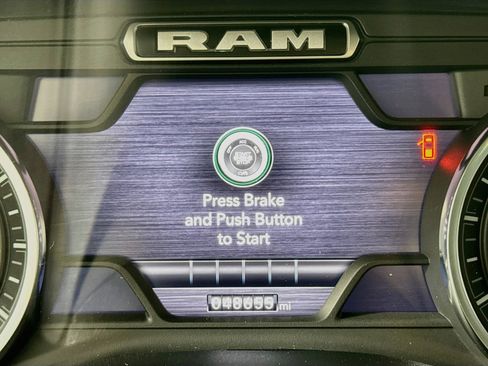 Used 2022 RAM 1500 Big Horn AWD/4WD image 15