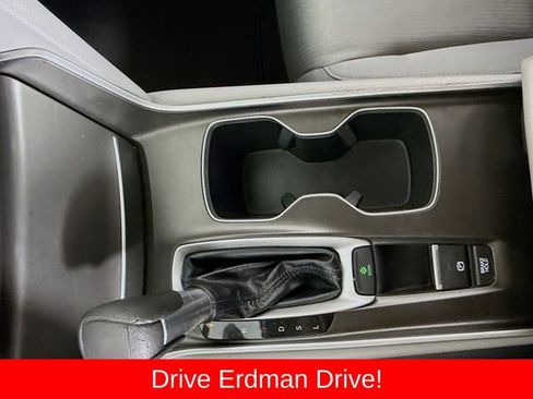 Used 2018 Honda Accord LX image 18
