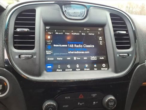 Used 2022 Chrysler 300 S image 33