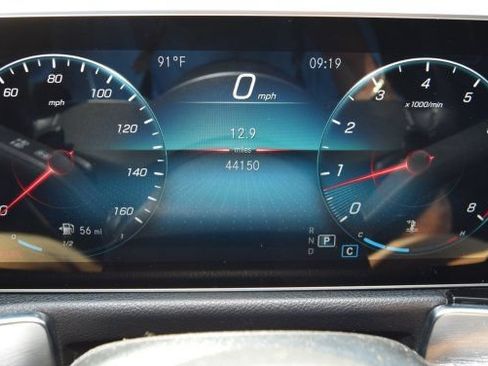 Used 2021 Mercedes-Benz GLB 250 4MATIC w/ Premium Package image 22