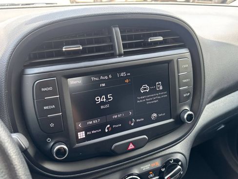 Used 2025 Kia Soul LX w/ LX Technology Package FWD image 20