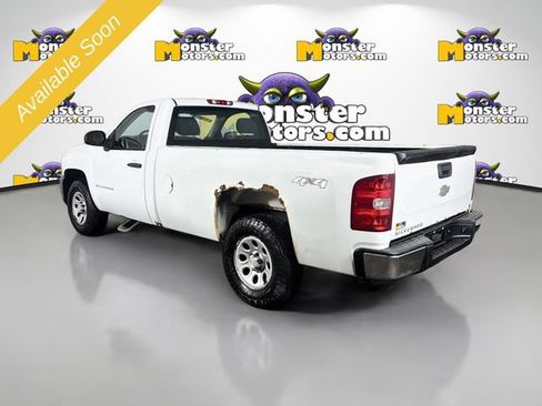 Used 2009 Chevrolet Silverado 1500 W/T w/ Skid Plate Package AWD/4WD image 7