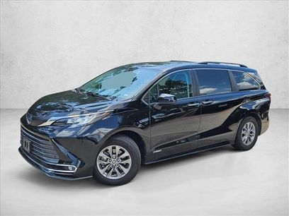 Used 2021 Toyota Sienna XLE w/ XLE Plus Package