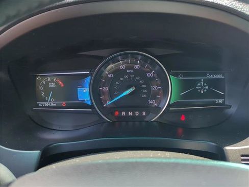 Used 2016 Ford Explorer XLT w/ Equipment Group 202A AWD/4WD image 10