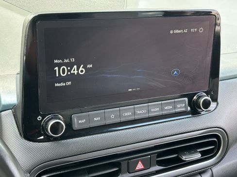 Used 2023 Hyundai Kona Limited FWD image 21