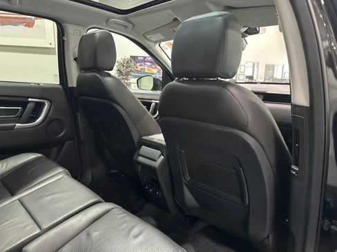 Used 2019 Land Rover Discovery Sport HSE AWD/4WD image 47
