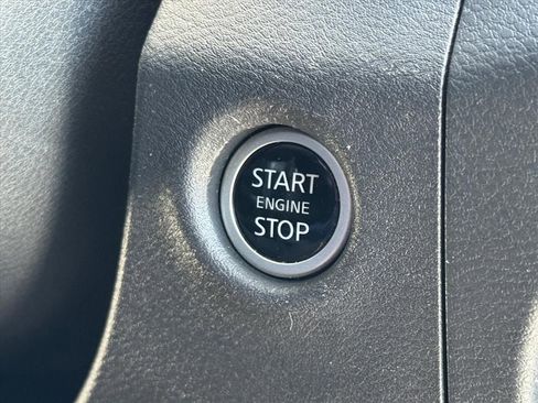 Used 2024 Nissan Frontier SV w/ Technology Package RWD image 21