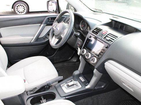 Used 2017 Subaru Forester 2.5i Premium w/ All-Weather Package image 12