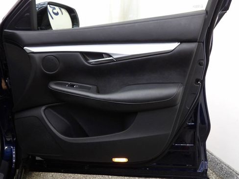 Used 2019 INFINITI QX50 Essential w/ Premium Heat Package image 18