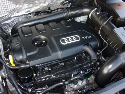 Used 2018 Audi Q3 2.0T Premium Plus w/ Premium Plus Package image 22