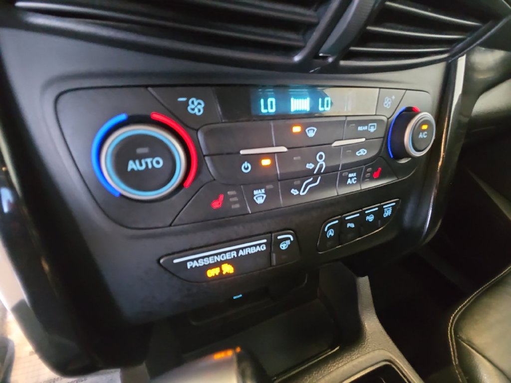 Used 2019 Ford Escape Titanium w/ U9j03 - Titanium Tow Package AWD/4WD image 23