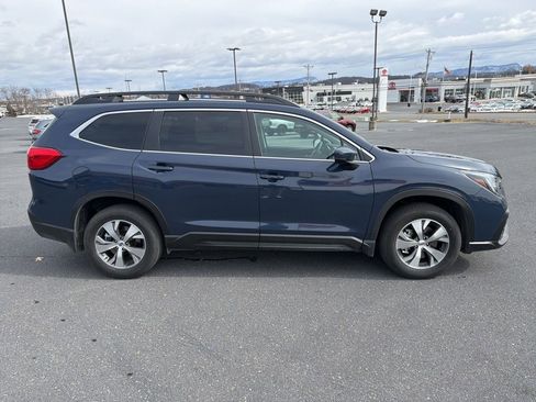 Certified 2025 Subaru Ascent Premium image 6