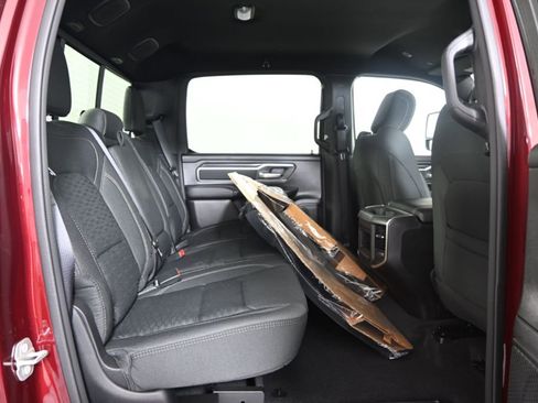 Used 2025 RAM 1500 Big Horn AWD/4WD image 16