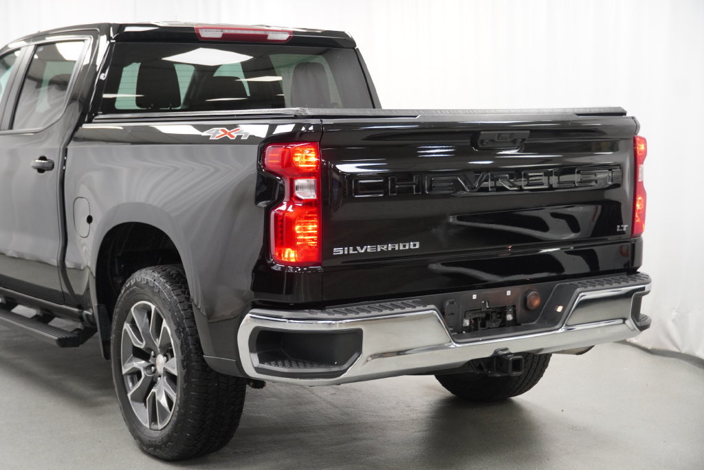 Used 2024 Chevrolet Silverado 1500 LT AWD/4WD image 24