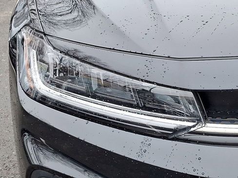 Certified 2025 Volkswagen Jetta S image 9