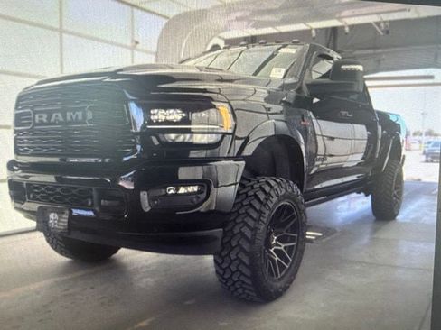 Used 2023 RAM 2500 Limited AWD/4WD image 4