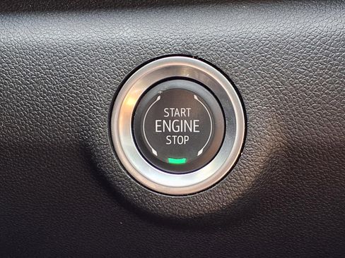 Used 2025 GMC Terrain Elevation AWD/4WD image 8